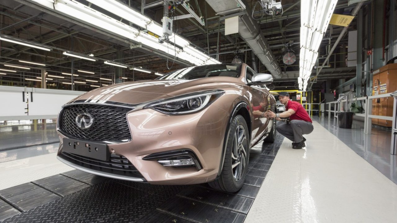 インフィニティq30の生産がサンダーランド工場で始まる 日本での発売は 自動車リサーチ