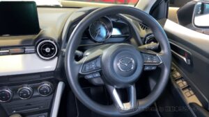 mazda2-202301-25