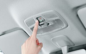 suzuki-alto-2025-suzuki-connect-sos-button