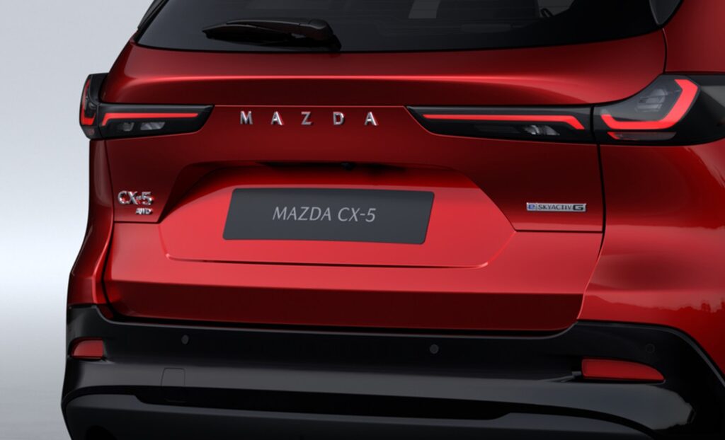 新型【CX-5】フルモデルチェンジいつ？2025年7月10日欧州発表、まずはe-SKYACTIV G Mハイブリッド/6AT【マツダ最新情報】マツダ製2.5L SKYACTIV-Z ハイブリッド搭載車は2027年【祝 初公開】スパイショット画像のご提供ありがとうございました