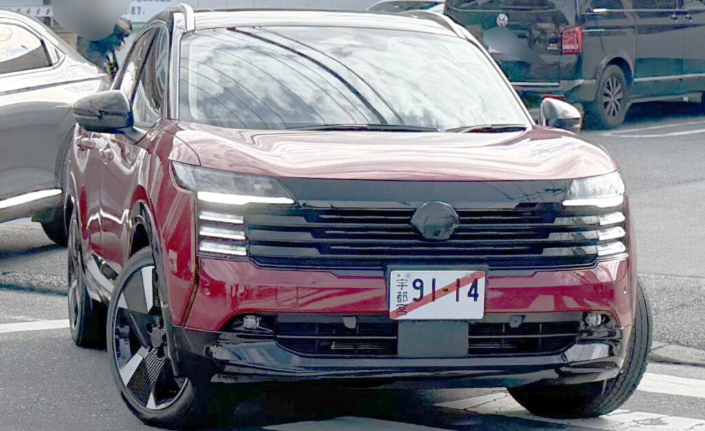 新型【キックスP16】フルモデルチェンジいつ？2026年予想、テストカー国内スパイショット、追浜工場閉鎖で日産自動車九州での生産に計画変更、当初2025年後半発売計画が延期【日産最新情報】e-POWERどっち？第3世代/第2世代、e-4ORCE採用ある？