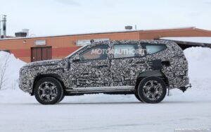 mitsubishi-pajero-sport-spy-shots-03
