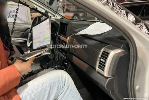 mitsubishi-pajero-sport-spy-shots-05