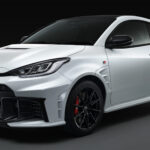gr-yaris-01