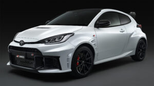 gr-yaris-01