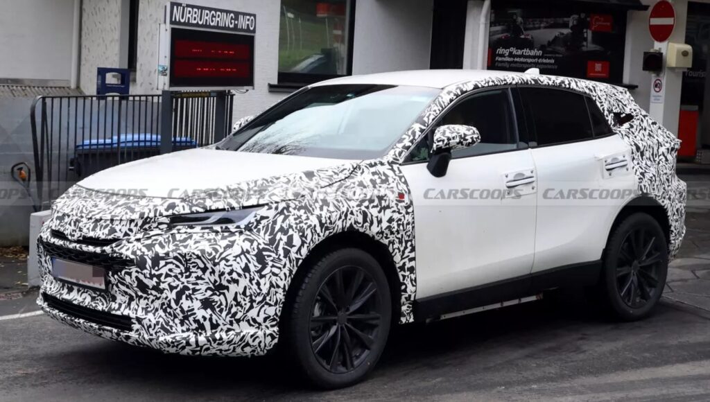 新型【ハリアー】フルモデルチェンジいつ？2027年期待、次世代エンジン搭載？ニュルブルクリンクで80系テストカーがスパイショット、北米ヴェンザ早期終了で実現性不透明ハンマーヘッドの次期型ある？【トヨタ最新情報リーク】2025年6月11日一部改良、特別仕様車ナイトシェード4,870,800円～