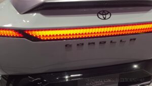 corolla-concept-020