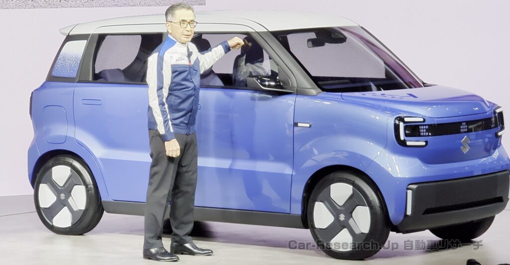 新型【VISION e-Sky】発売いつ？2026年度内、スズキの乗用軽EVはワゴンRのサイズ感で開発中【スズキ最新情報】格納式ドアハンドル実現する？ジャパンモビリティショー展示車両は未だコンセプト然とした内外装