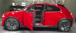 vision-x-compact-mazda2-041