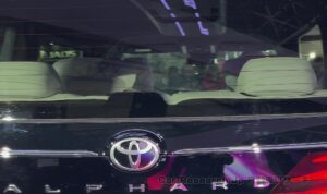 alphard-modellista-023