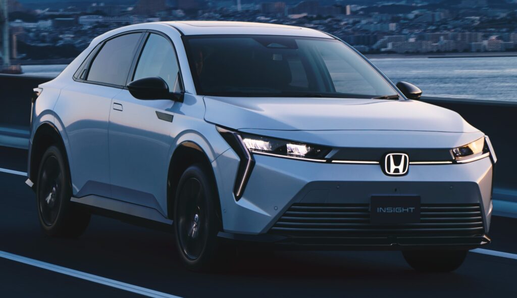 ホンダ【インサイト復活】BEV、クロスオーバーSUVの4代目モデル、2026年4月17日発売、3,000台限定【ホンダ最新情報】FF/5席 550万円ワングレード、WLTC航続距離535km、急速充電は80％まで約40分
