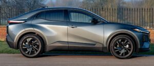 c-hr-plus-003