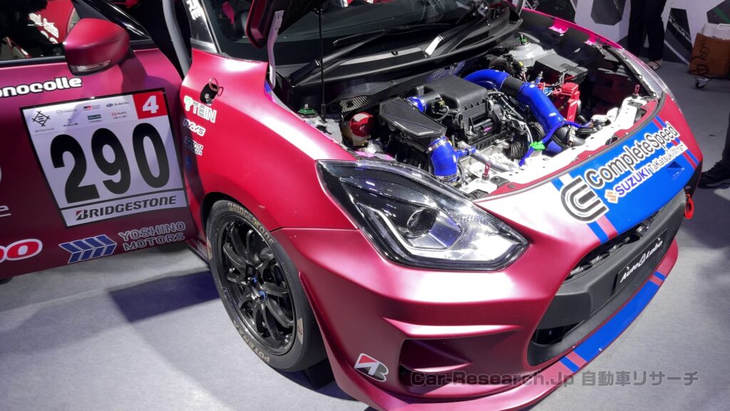 新型【スイフトスポーツ】フルモデルチェンジいつ？ZC34S型の発売期待高まる【スズキ最新情報】ZC33Sレーシングカーを東京オートサロン2026で出品、生産終了後のプロモーション継続は次期型の発売を示唆？ハイブリッド化/重量増/価格アップが争点