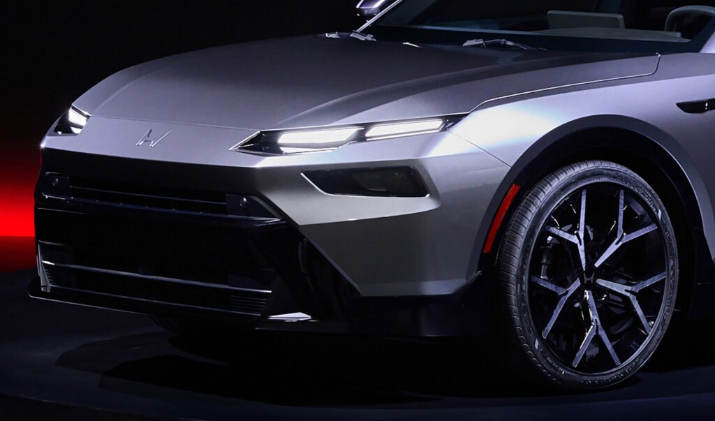 新型【シビック】フルモデルチェンジいつ？2028年5月に米国で生産開始の見込み、次世代中型プラットフォーム採用、2.0L e:HEV搭載予想【ホンダ最新情報】Honda S+ Shiftは現行e:HEV RS 消費税込4,659,600円で先行導入