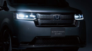 stepwgn-ehev-spada-black-edition-004